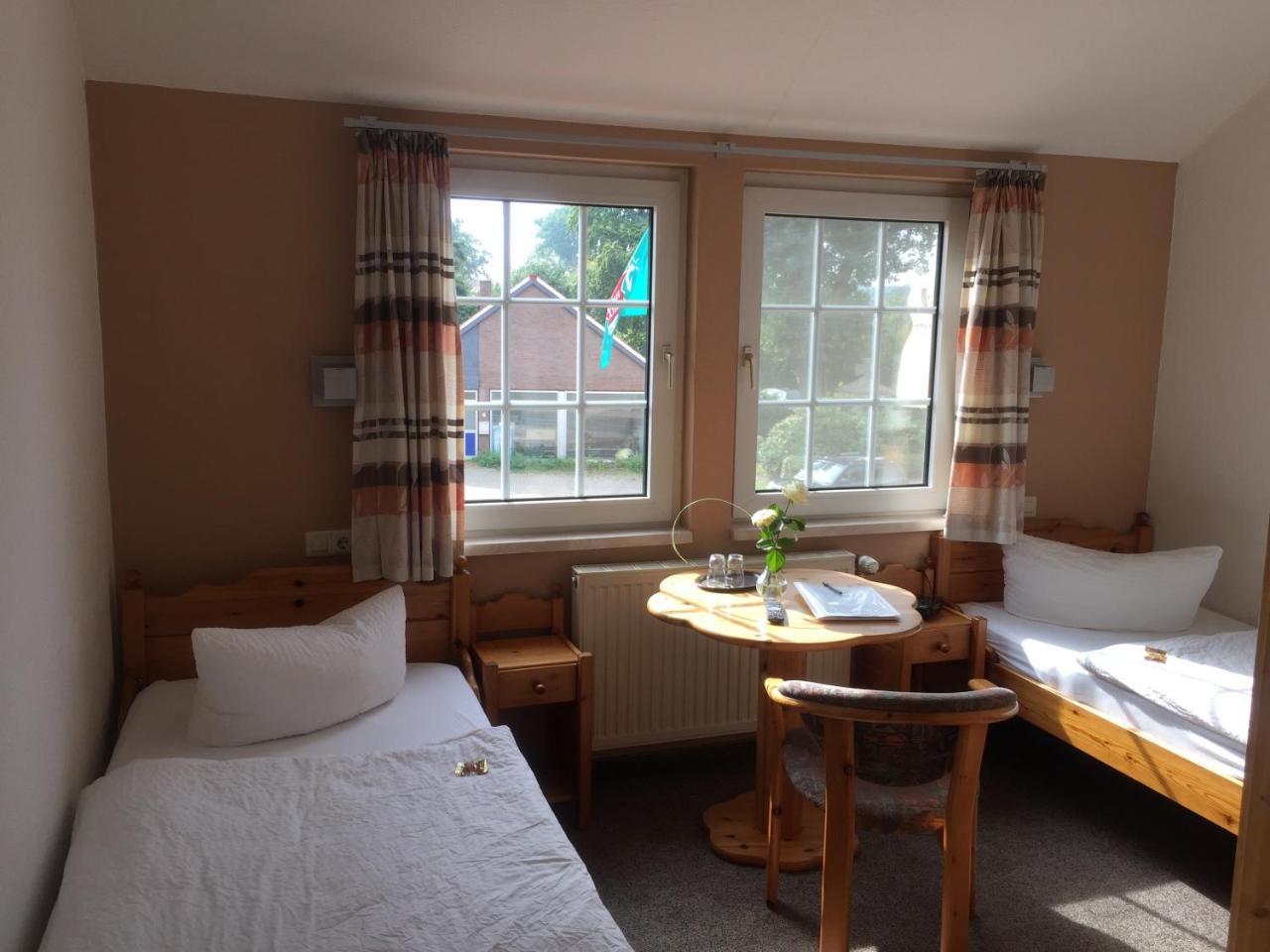 Hotel Wuelfers Gasthaus Gross Ippener Buitenkant foto